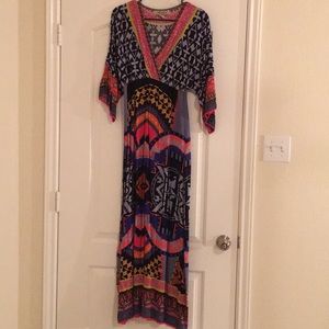 Maxi! Flying tomatoes vibrant color